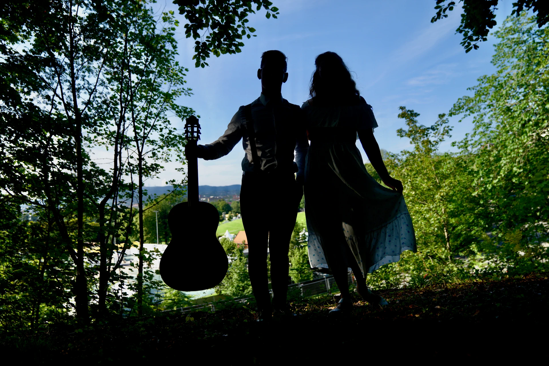 Søskenduo'n Fredsrud på scenen — ta kontakt for booking til ditt arrangement